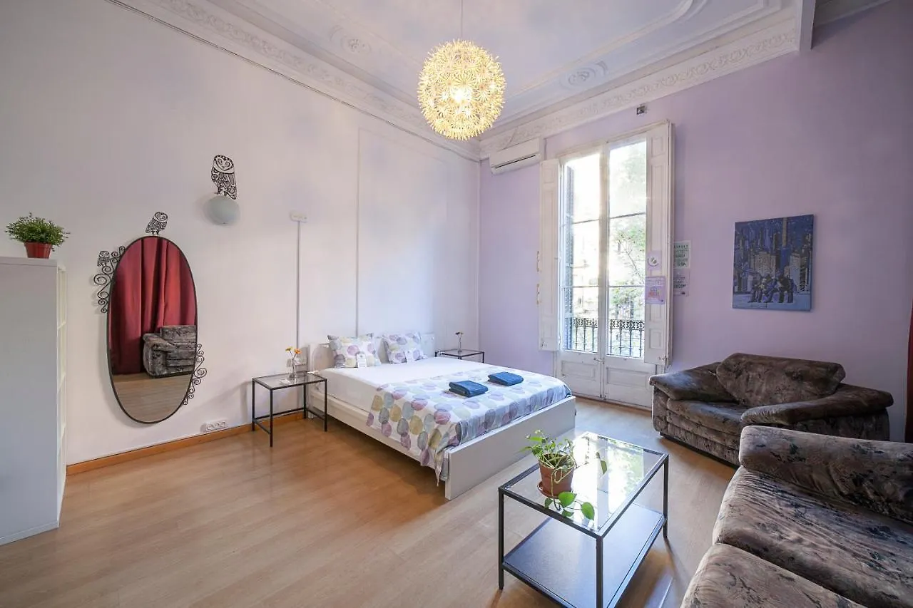 Fabrizzio'S Petit Hostel Barcelona
