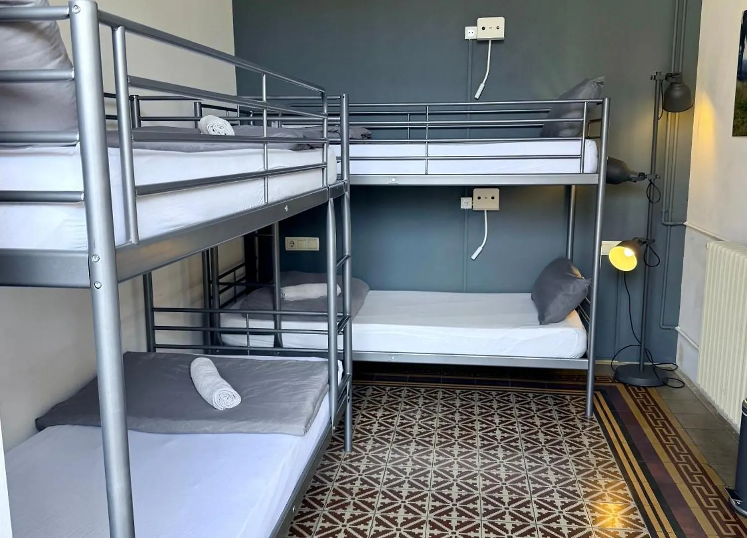 Fabrizzio'S Petit Hostel Barcelona