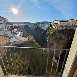 apartamento-balcones-del-tajo-2.es-andalucia.com/