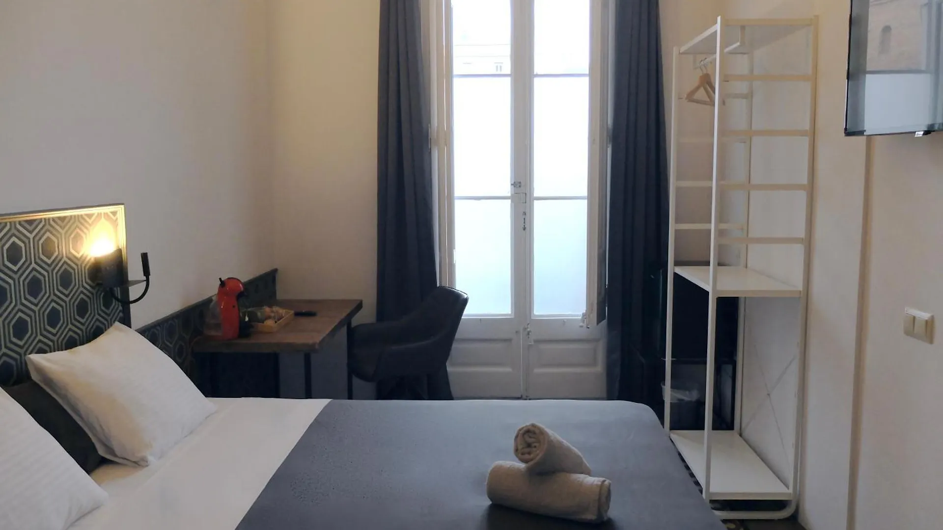Fabrizzio'S Petit Vandrarhem Barcelona 0*,  Spanien