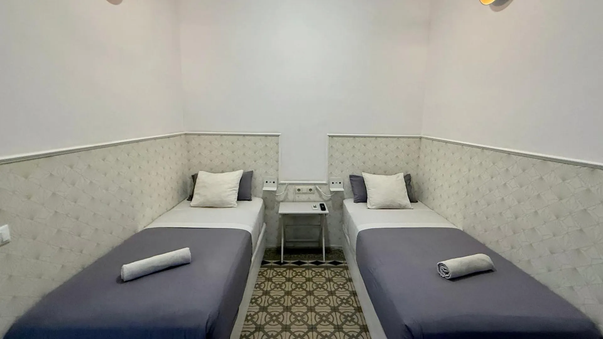 Fabrizzio'S Petit Vandrarhem Barcelona